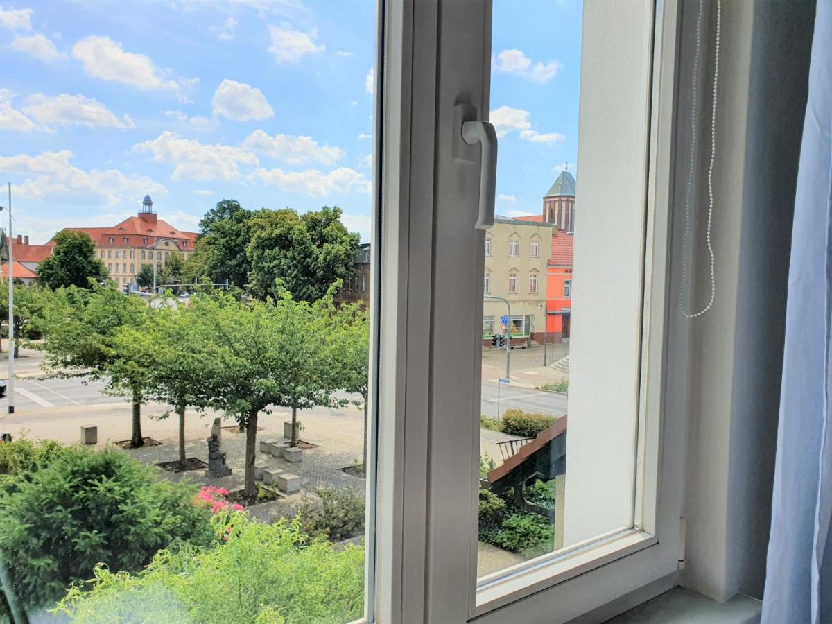 Pb Ferienwohnungen - Fewo 5 - Stilvoll Eingerichtetes Studio Im Herzen Senftenbergs 외부 사진